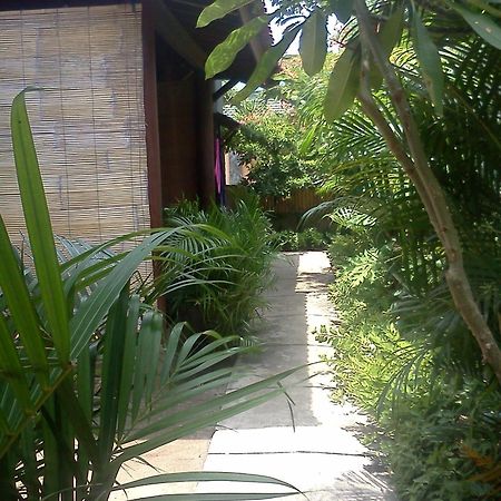 Alexyane Paradise Bungalow Gili Trawangan Buitenkant foto
